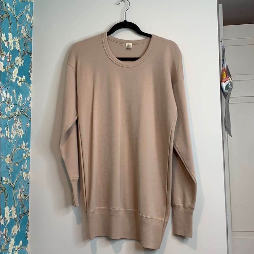 Tan Mamabu sweatshirt.